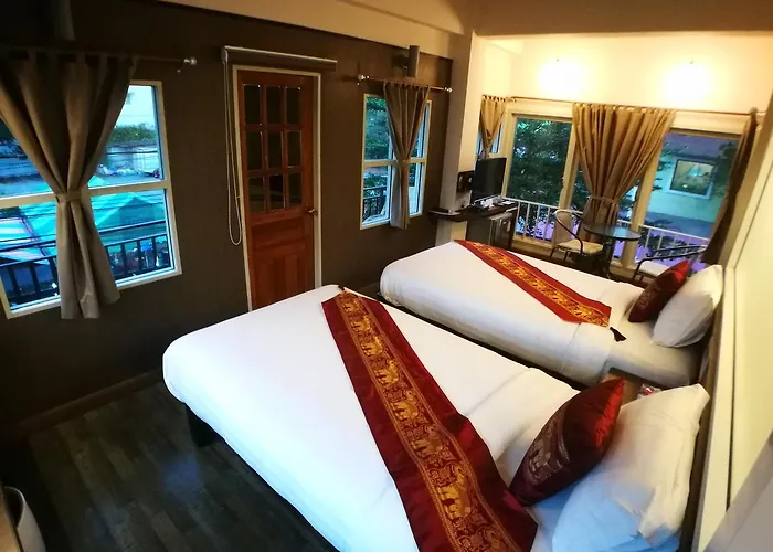 The Little Alley 4*