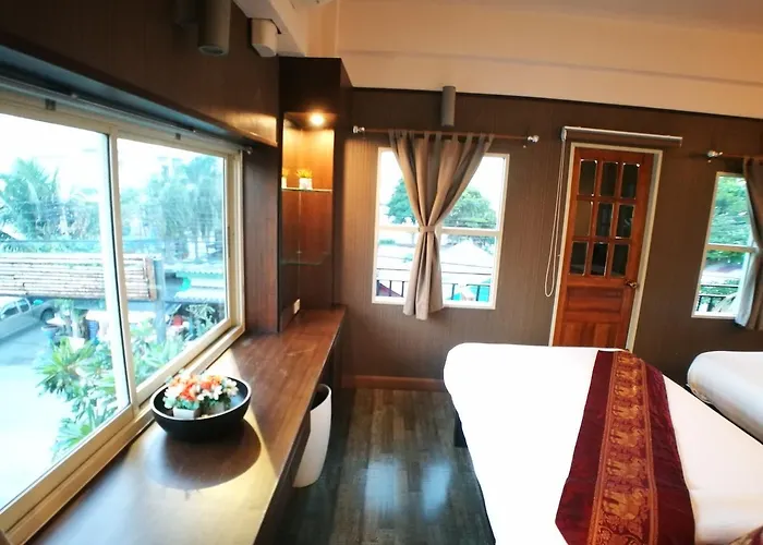 호텔 The Little Alley 4*